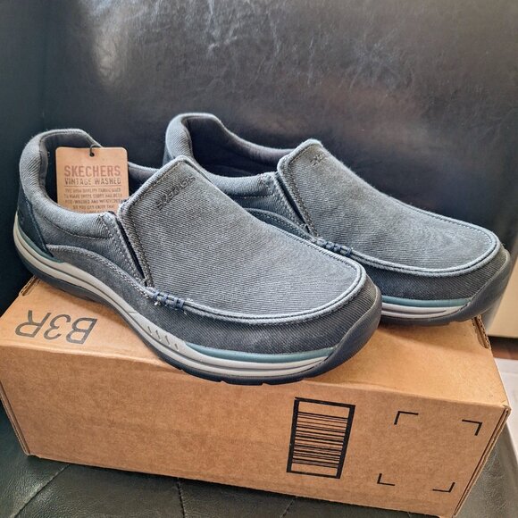 Skechers Men Size 8.5 Expected Avillo Slip-On Sneakers, BNWT - Picture 3 of 4